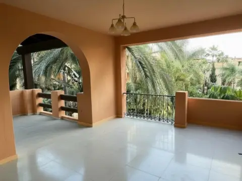 Apartamento en calle Ana María Matute