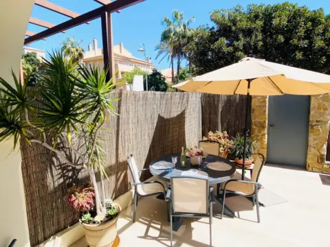 Chalet adosado en calle Ana de Austria