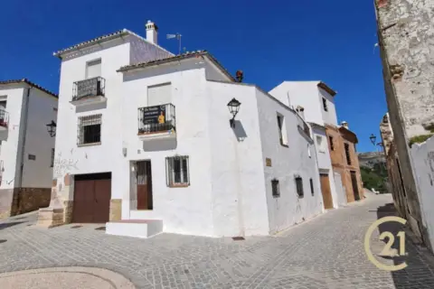 Chalet adosado en calle Nueva, 2