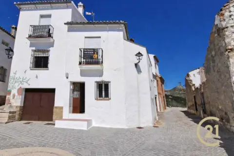 Chalet adosado en calle Nueva, 2