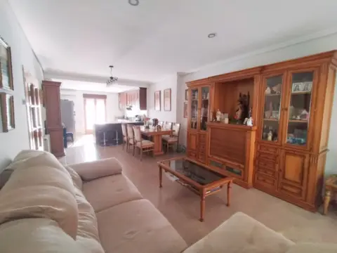 Casa en calle de Valdecantaras