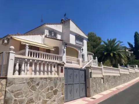 Chalet unifamiliar en calle Margarita