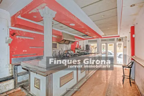 Local comercial en Carrer del Montseny
