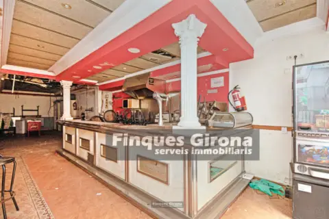 Local comercial en Carrer del Montseny