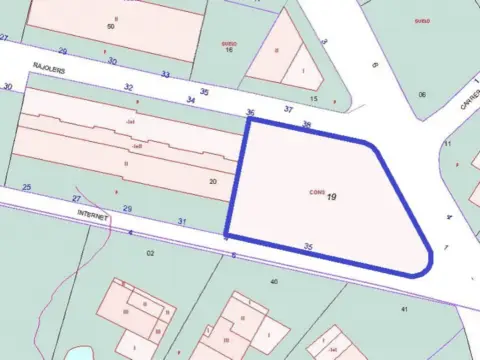 Terreno en Carrer de Internet