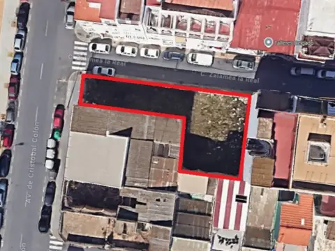 Terreno en Avenida de Cristóbal Colón