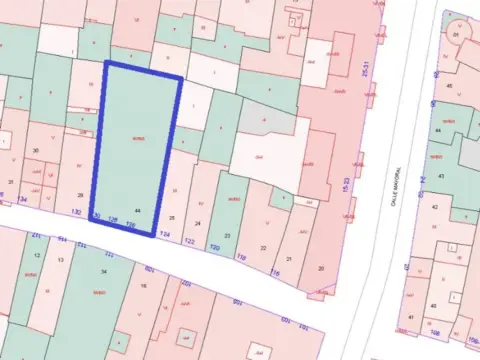 Terreno en calle de Basilio Boggiero