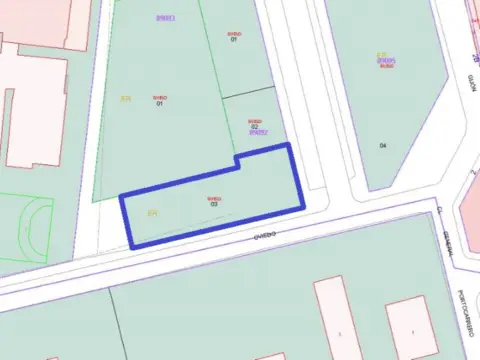 Terreno en Avenida de Oviedo