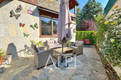 Casa adosada en Carrer Major