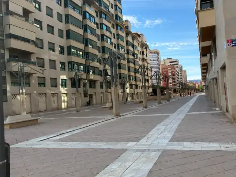 Piso en Juan Carlos I