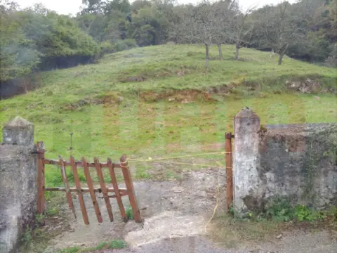 Terreno en calle Villaperez