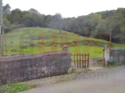 Terreno en calle Villaperez
