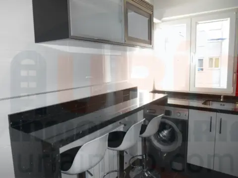 Piso en calle Rosa María Menéndez López