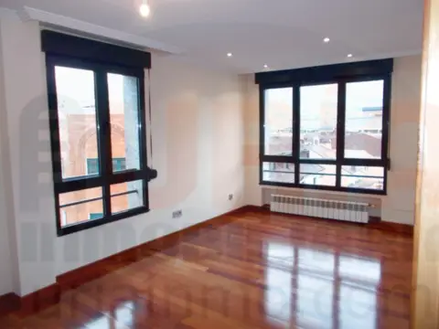 Piso en calle Covadonga