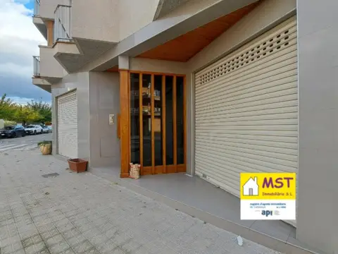 Local comercial en Avinguda dels Països Catalans