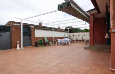Chalet pareado en Villa del Prado