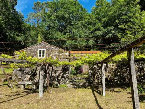 Casa rústica en calle Canai