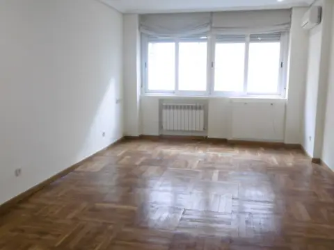 Piso en Paseo del Pintor Rosales