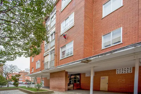 Piso en calle de Montevideo