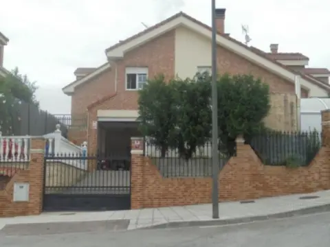 Chalet unifamiliar en calle El Marapico