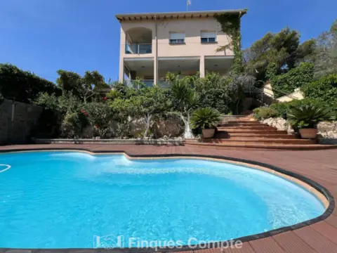 Chalet unifamiliar en Carrer de Goya