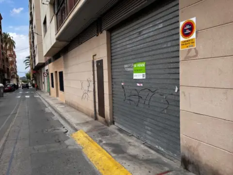 Local comercial en Carrer del Cronista Cervero