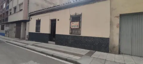 Terreno en calle de López Vivero