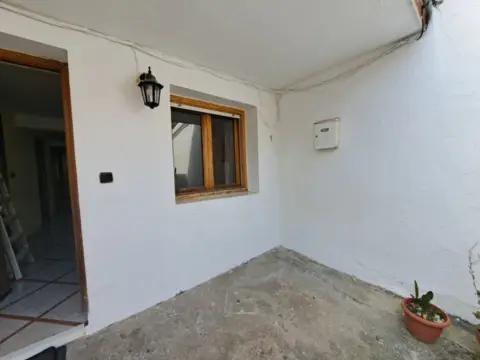 Casa adosada en calle de Piélagos