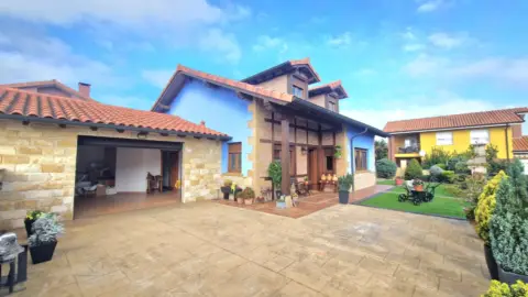 Chalet en calle de la Paz