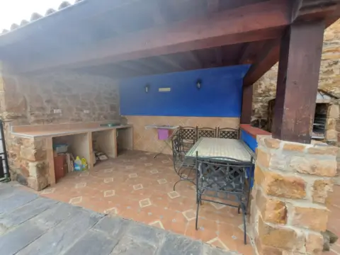 Casa adosada en Barrio de Bostronizo