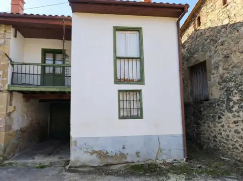 Casa pareada en Barrio Villayuso