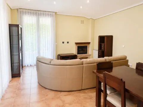 Chalet unifamiliar en Barrio de Camargo Barros