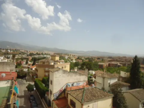 Piso en calle de Santiago, 73