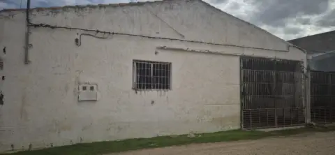 Nave comercial en calle del Canto, 156