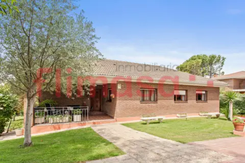 Chalet unifamiliar en El Bosque