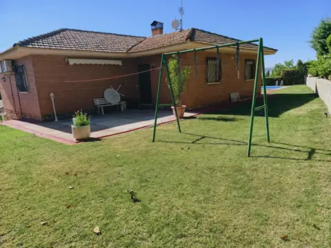 Chalet en Illana