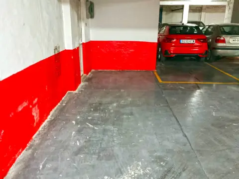 Garaje en calle del Poeta Muñoz Rojas