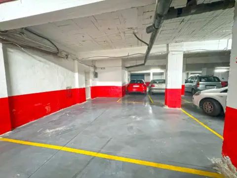 Garaje en calle del Poeta Muñoz Rojas