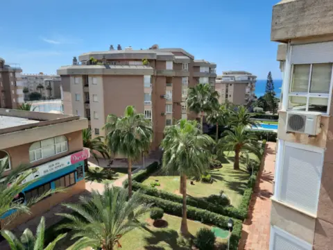 Piso en Urbanización Costa del Oro