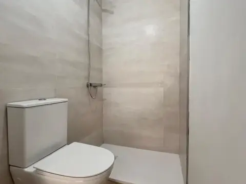 Piso en calle de Lucas de Tuy