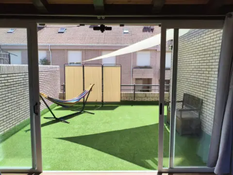 Chalet pareado en calle de Juan Fernández García