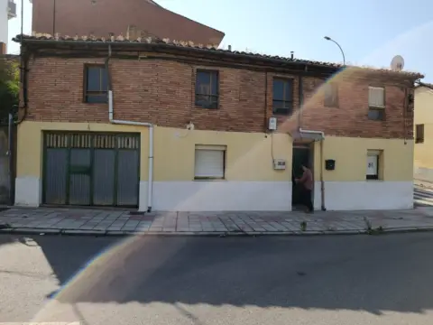 Casa en calle de Jacinto Barrio Aller