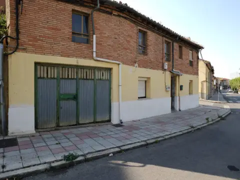 Casa en calle de Jacinto Barrio Aller