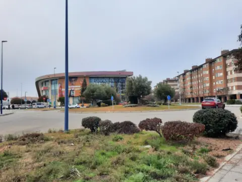Piso en Avenida del País Leonés