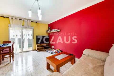 Piso en calle Sant Jordi Ed. Sporting