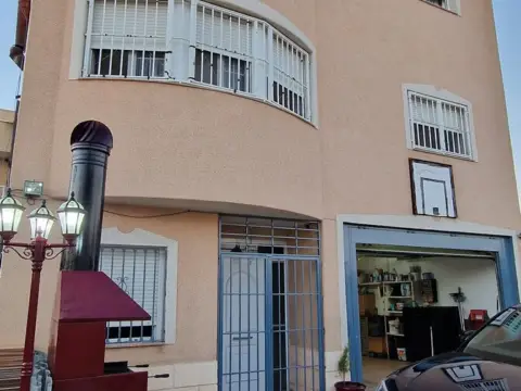 Edificio en Senda de Granada