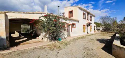 Chalet rústico en Camino de los Molinos