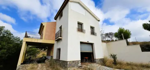 Chalet unifamiliar en Mortí Yechar