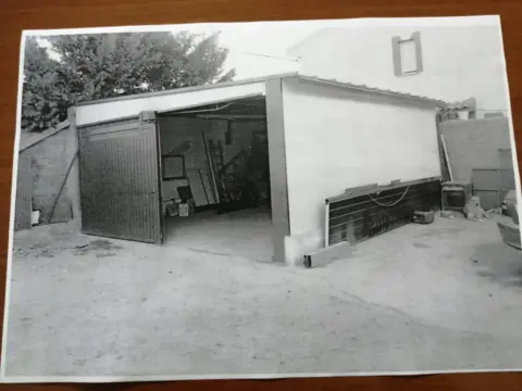 Nave comercial en calle del Caño, 6