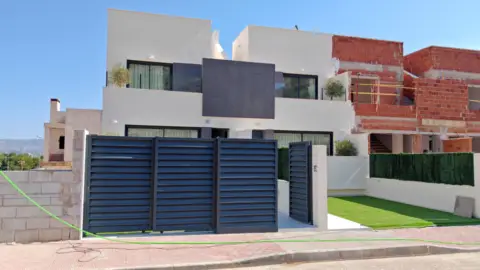 Casa adosada en Carrer Dinamarca